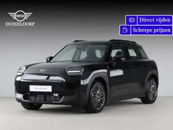 Zwart, metallic lak Gebruikt 2025 Mini Aceman Essential SUV | € 36.950