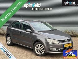 Grijs Gebruikt 2015 VW Polo Comfortline Hatchback | € 6.499 (Eerlijke prijs)