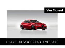 Rood Nieuw 2025 Alfa Romeo Giulia Veloce Sedan | € 89.433