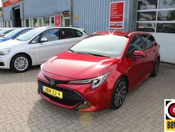 Rood Gebruikt 2020 Toyota Corolla Executive Stationwagen | € 20.950 (Goede deal)