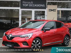 Rood Gebruikt 2023 Renault Clio V Evolution Hatchback | € 17.295 (Goede deal)