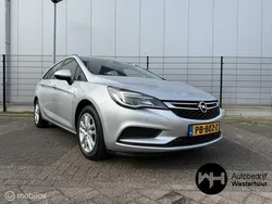 Grijs Gebruikt 2017 Opel Astra Edition Stationwagen | € 7.995 (Eerlijke prijs)
