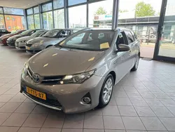 Bruin Gebruikt 2014 Toyota Auris Touring Sports Stationwagen | € 9.950 (Eerlijke prijs)