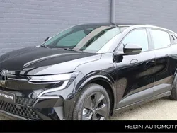Zwart Nieuw 2025 Renault Mégane Evolution Hatchback | € 36.220 (Duur)