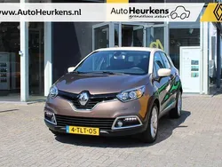 Bruin, metallic lak Gebruikt 2014 Renault Captur Dynamique SUV | € 8.945 (Eerlijke prijs)