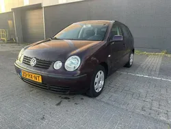 Paars, metallic lak Gebruikt 2002 VW Polo Comfortline Hatchback | € 1.850 (Eerlijke prijs)