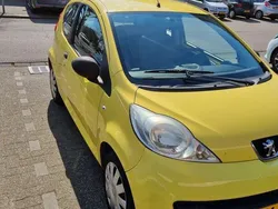 Geel Gebruikt 2006 Peugeot 107 Hatchback | € 2.100 (Eerlijke prijs)