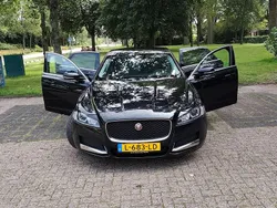 Zwart Gebruikt 2017 Jaguar XF Portfolio Sedan | € 14.000 (Goede deal)