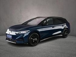 Aquamarine blue met zwart dak Nieuw 2025 VW ID.7 Pro Sedan | € 53.900 (Goede deal)
