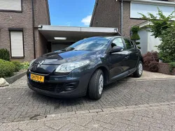 Grijs Gebruikt 2012 Renault Mégane III Authentique Hatchback | € 4.650 (Eerlijke prijs)