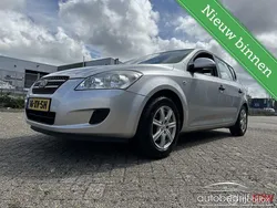 Grijs Gebruikt 2007 Kia Ceed Hatchback | € 3.750 (Eerlijke prijs)