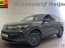 Grijs Gebruikt 2024 VW Tiguan Edition SUV | € 39.945 (Super prijs)