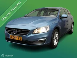 Blauw Gebruikt 2015 Volvo V60 Momentum Stationwagen | € 6.950 (Super prijs)