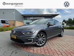 Grijs, metallic lak Gebruikt 2016 VW Passat GTE Sedan | € 16.999 (Goede deal)