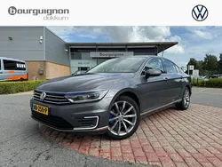 Grijs, metallic lak Gebruikt 2016 VW Passat GTE Sedan | € 16.950 (Goede deal)