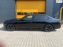 Zwart Gebruikt 2023 BMW M760e Performance Sedan | € 144.800