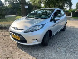 Grijs, metallic lak Gebruikt 2009 Ford Fiesta Limited Hatchback | € 2.699 (Eerlijke prijs)