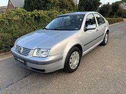 Grijs Gebruikt 2000 VW Bora Sedan | € 1.399 (Eerlijke prijs)