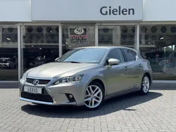 Grijs, metallic lak Gebruikt 2016 Lexus CT200h Executive Line Hatchback | € 17.900 (Eerlijke prijs)