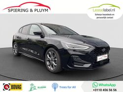 Zwart Gebruikt 2024 Ford Focus ST-Line X Hatchback | € 27.890 (Eerlijke prijs)