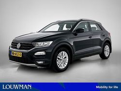 Zwart Gebruikt 2018 VW T-Roc Style SUV | € 16.440 (Eerlijke prijs)