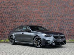 Grijs, metallic lak Gebruikt 2025 BMW M5 Comfort Edition Sedan | € 157.950