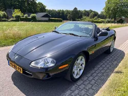 Zwart Gebruikt 2000 Jaguar XK8 Cabriolet | € 13.750 (Goede deal)