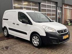 Zilver Gebruikt 2015 Peugeot Partner S Van | € 6.950 (Duur)