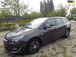 Grijs Gebruikt 2014 Opel Astra Business Stationwagen | € 3.399 (Eerlijke prijs)