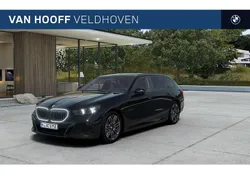 Zwart Nieuw 2025 BMW 550e M Sport Stationwagen | € 114.472 (Eerlijke prijs)