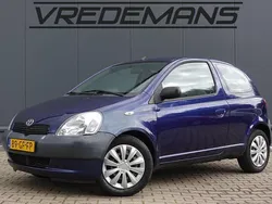 Blauw Gebruikt 2000 Toyota Yaris Terra Hatchback | € 950 (Eerlijke prijs)