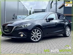 Zwart Gebruikt 2014 Mazda 3 Hatchback | € 12.940 (Eerlijke prijs)