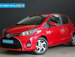 Rood Gebruikt 2016 Toyota Yaris Hatchback | € 10.995 (Goede deal)