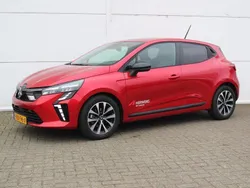 Rood Gebruikt 2025 Mitsubishi Colt Intense Hatchback | € 23.930 (Iets duurder)