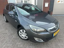 Grijs Gebruikt 2011 Opel Astra Cosmo Hatchback | € 3.999 (Eerlijke prijs)