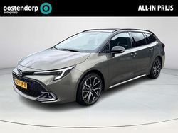 Oxyde bronze metallic / zwart dak groen Gebruikt 2024 Toyota Corolla Premium Stationwagen | € 39.950 (Duur)