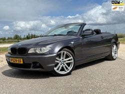 Grijs, metallic lak Gebruikt 2006 BMW 330 Cabriolet Cabriolet | € 14.450 (Eerlijke prijs)