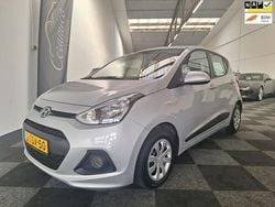Grijs (metallic) Gebruikt 2015 Hyundai i10 GO! Hatchback | € 7.350 (Eerlijke prijs)