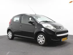 Zwart Gebruikt 2011 Peugeot 107 Hatchback | € 4.250 (Eerlijke prijs)