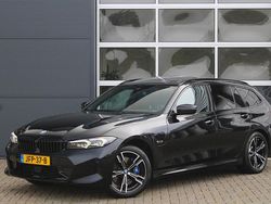 Zwart Gebruikt 2022 BMW 330e M Sport Stationwagen | € 36.950 (Iets duurder)