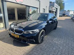 Zwart Gebruikt 2020 BMW 330 Sedan | € 27.950 (Eerlijke prijs)