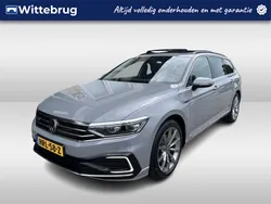 Grijs Gebruikt 2022 VW Passat GTE Stationwagen | € 24.950 (Eerlijke prijs)