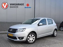 Grijs Gebruikt 2014 Dacia Sandero Lauréate Hatchback | € 6.850 (Eerlijke prijs)