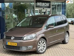 Bruin, metallic lak Gebruikt 2011 VW Touran Comfortline MPV | € 7.700 (Goede deal)