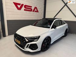 Wit Gebruikt 2023 Audi RS3 Comfort Sedan | € 79.990 (Iets duurder)