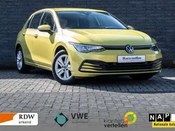 Geel Gebruikt 2021 VW Golf VIII Business Hatchback | € 16.950 (Super prijs)