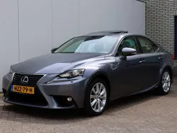 Grijs Gebruikt 2016 Lexus IS300h Business Edition Sedan | € 21.900 (Eerlijke prijs)