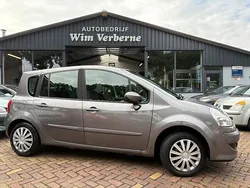 Grijs Gebruikt 2010 Renault Grand Modus Dynamique MPV | € 3.250 (Eerlijke prijs)