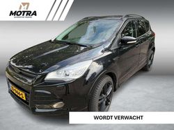 Zwart Gebruikt 2015 Ford Kuga Titanium SUV | € 12.545 (Eerlijke prijs)