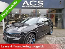 Zwart Gebruikt 2022 Lynk & Co 01 SUV | € 23.650 (Eerlijke prijs)